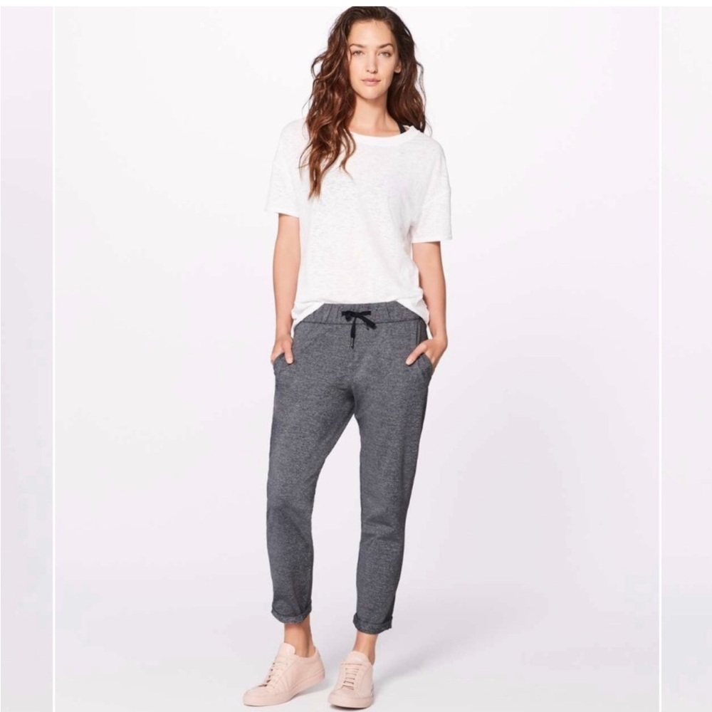 Lululemon On The Fly Pants Heathered Slate Gray Drawstring Elastic Waist Size 4